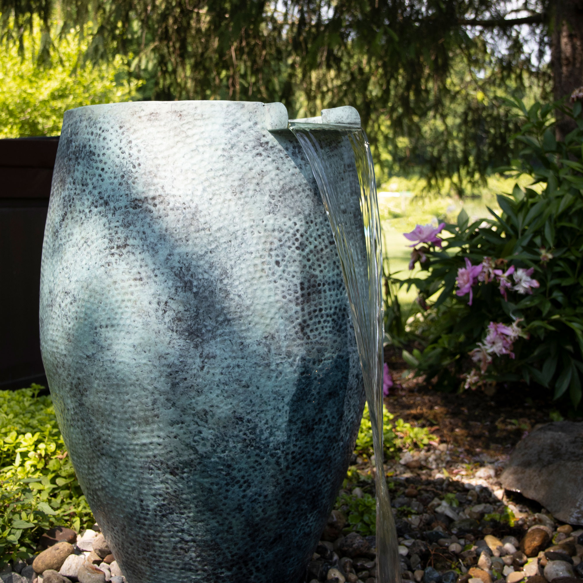 32" Aura Vase - 6" Spillway