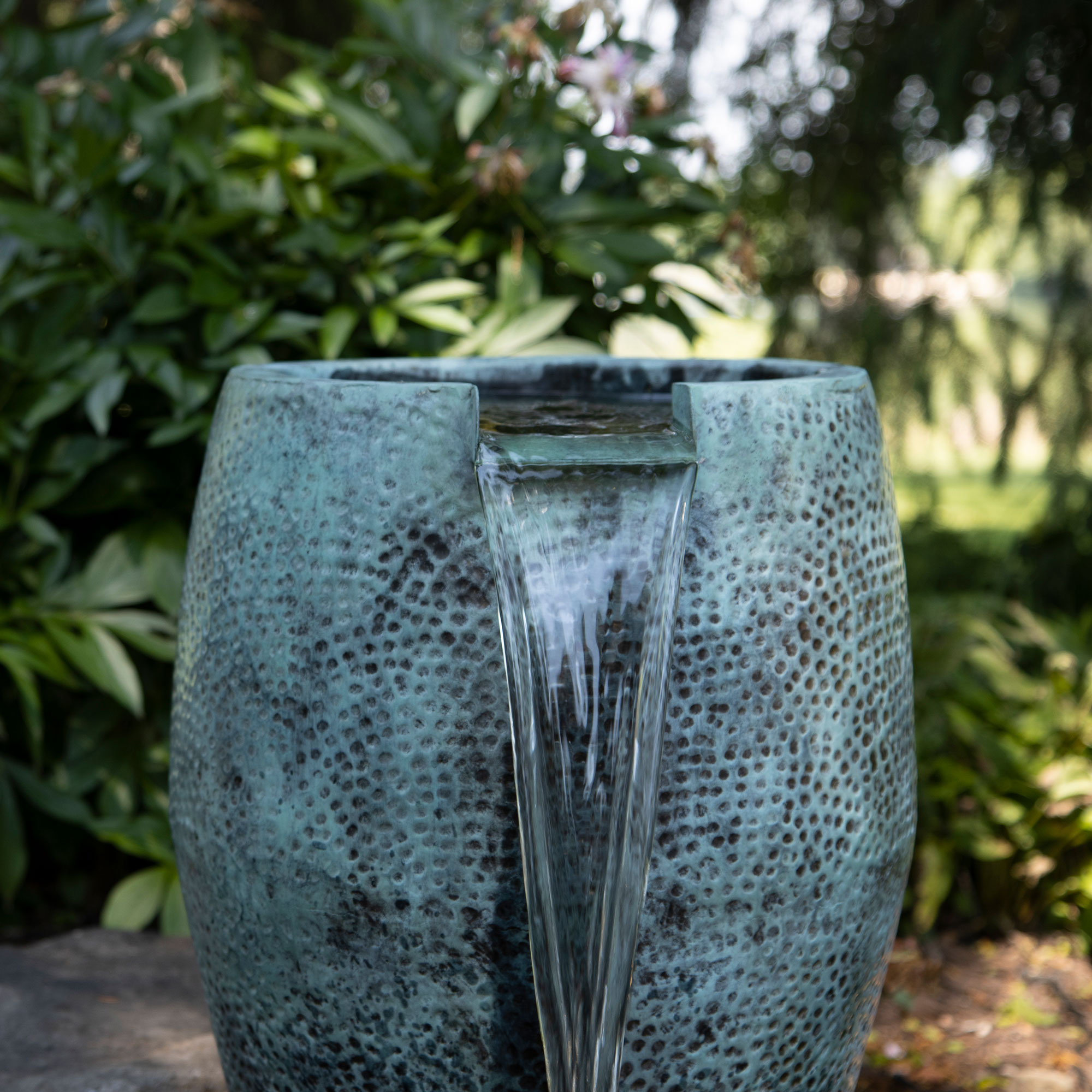 32" Aura Vase - 6" Spillway